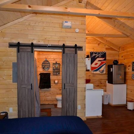 Foxtail Orchards - The Iron Horse Villa Tazewell Екстериор снимка