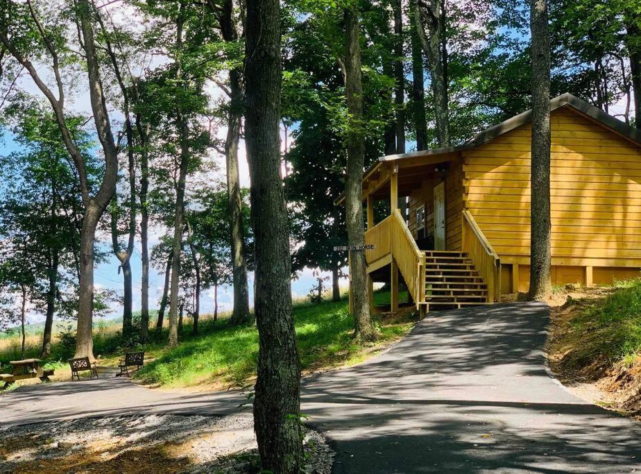Foxtail Orchards - The Iron Horse Villa Tazewell Екстериор снимка